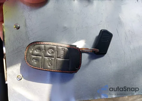 2015 Dodge Charger Srt Hellcat z USA, uszkodzony, nr VIN 2C3CDXL99FH824883